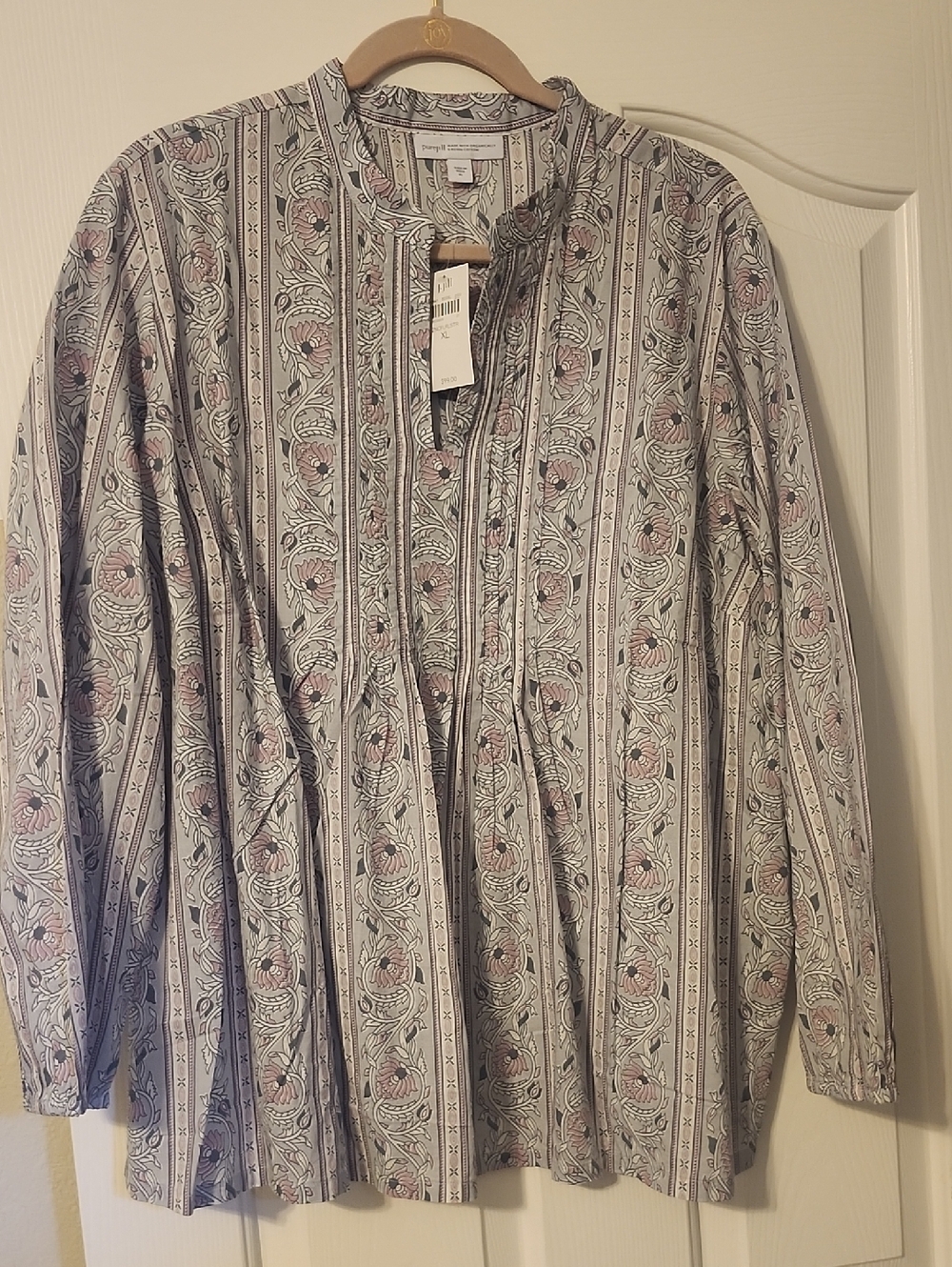 NWT. J.jill Light Floral Stripe 100% Organic Cotton  Blouse in Pink and Gray